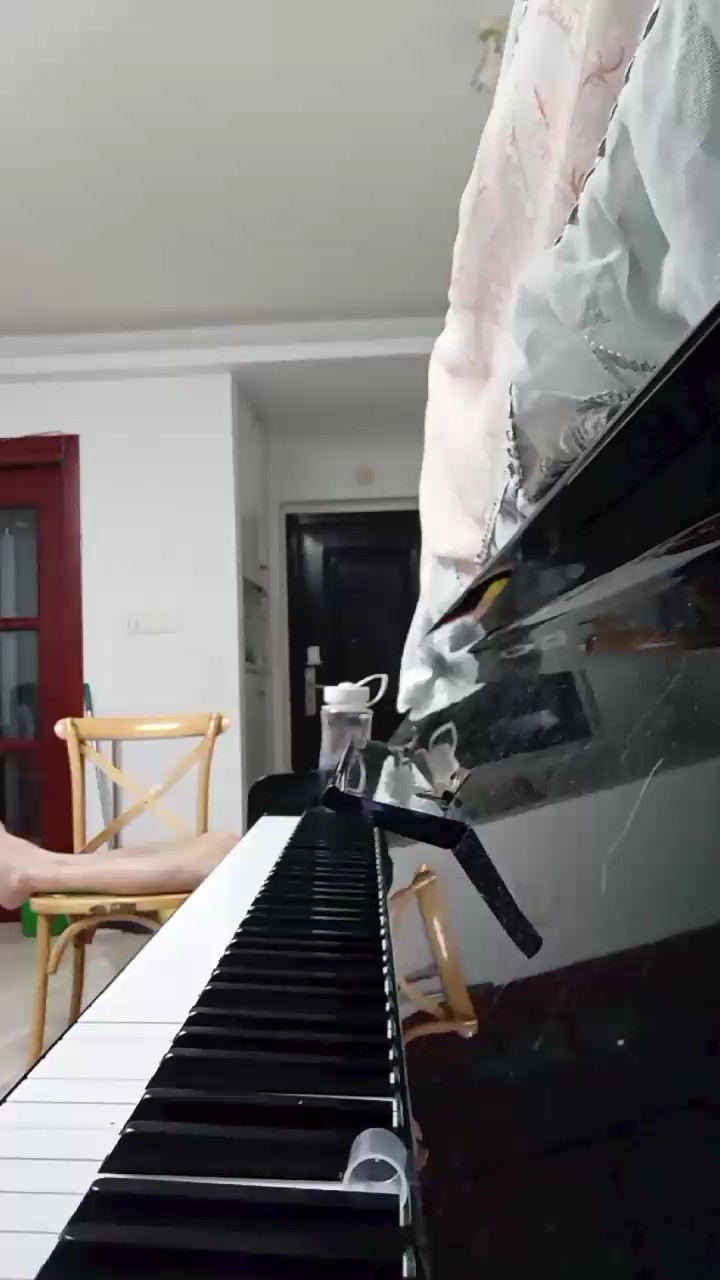 自学的有点闷音了，可以给我一朵小🌺吗？求求了，让我火一次好吗？