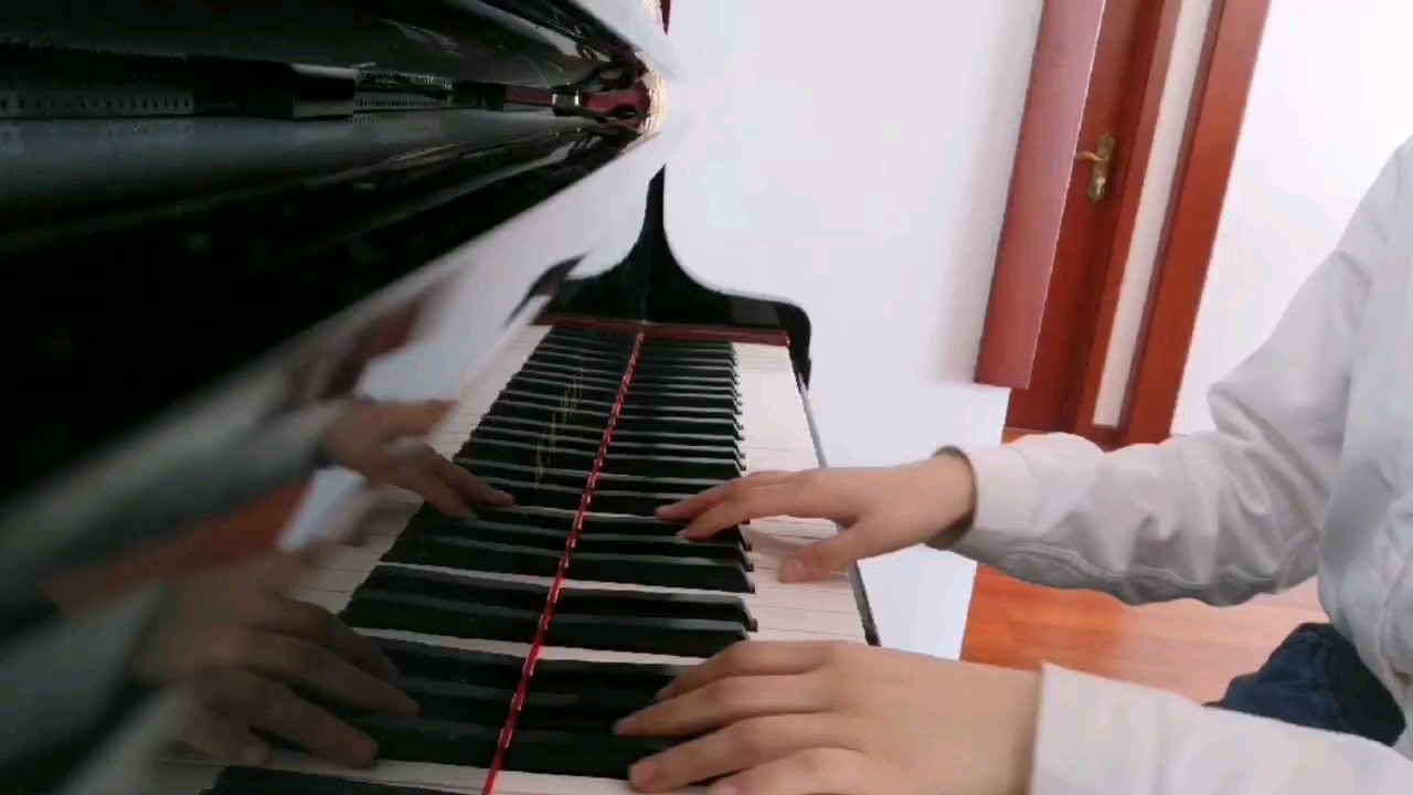 “你永远是我心里的那一轮白月光”