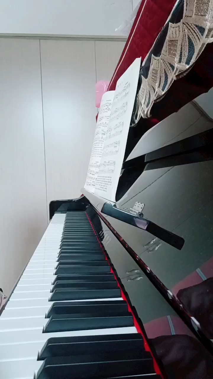 《小步舞曲》🎹