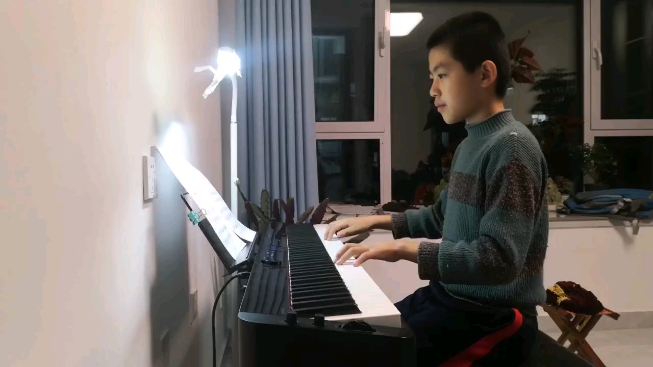 红尘来呀来，去也去，都是一场梦。