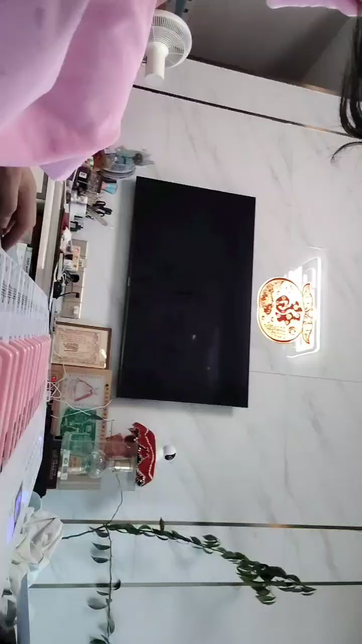 弹的很不好，本人钢琴是自学的。