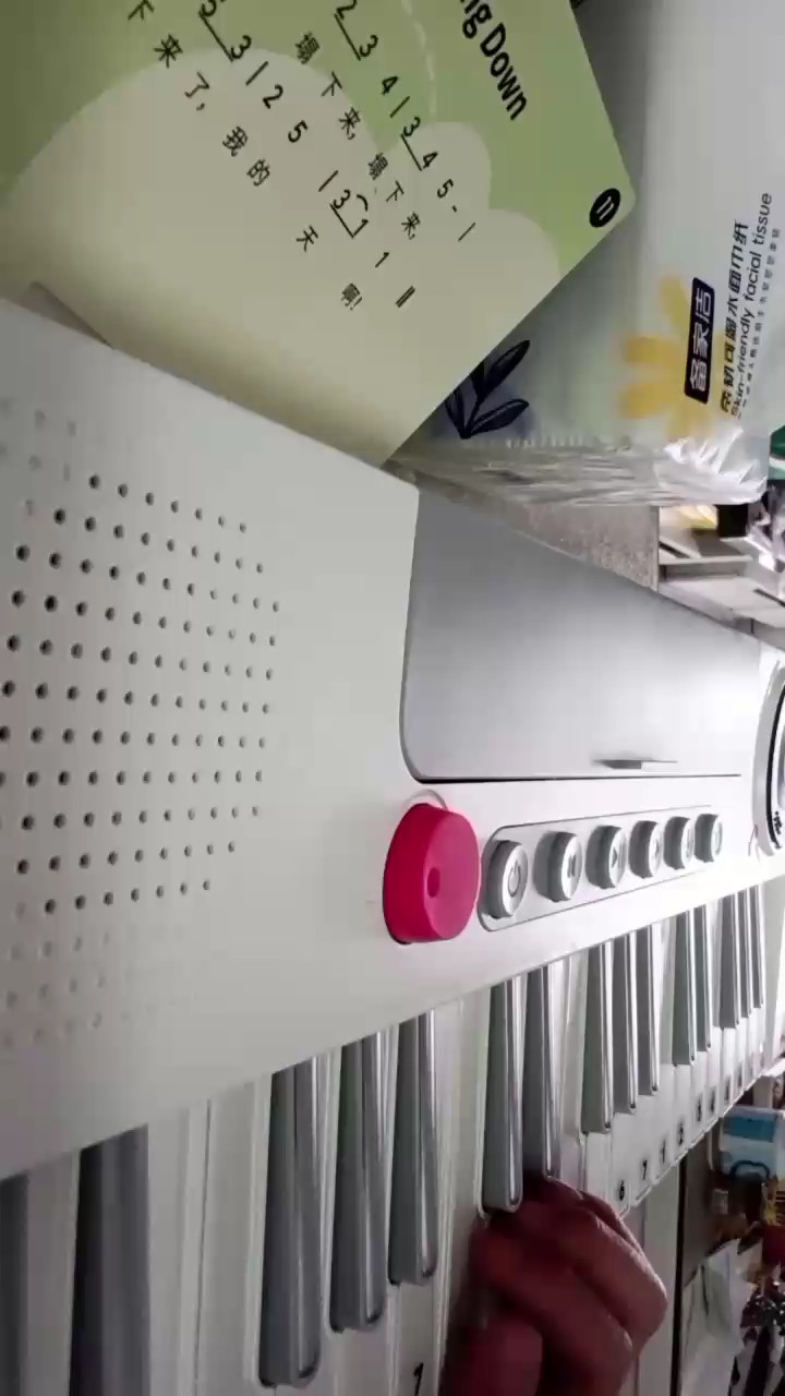 大家帮我看一下是不是多弹有两个音。