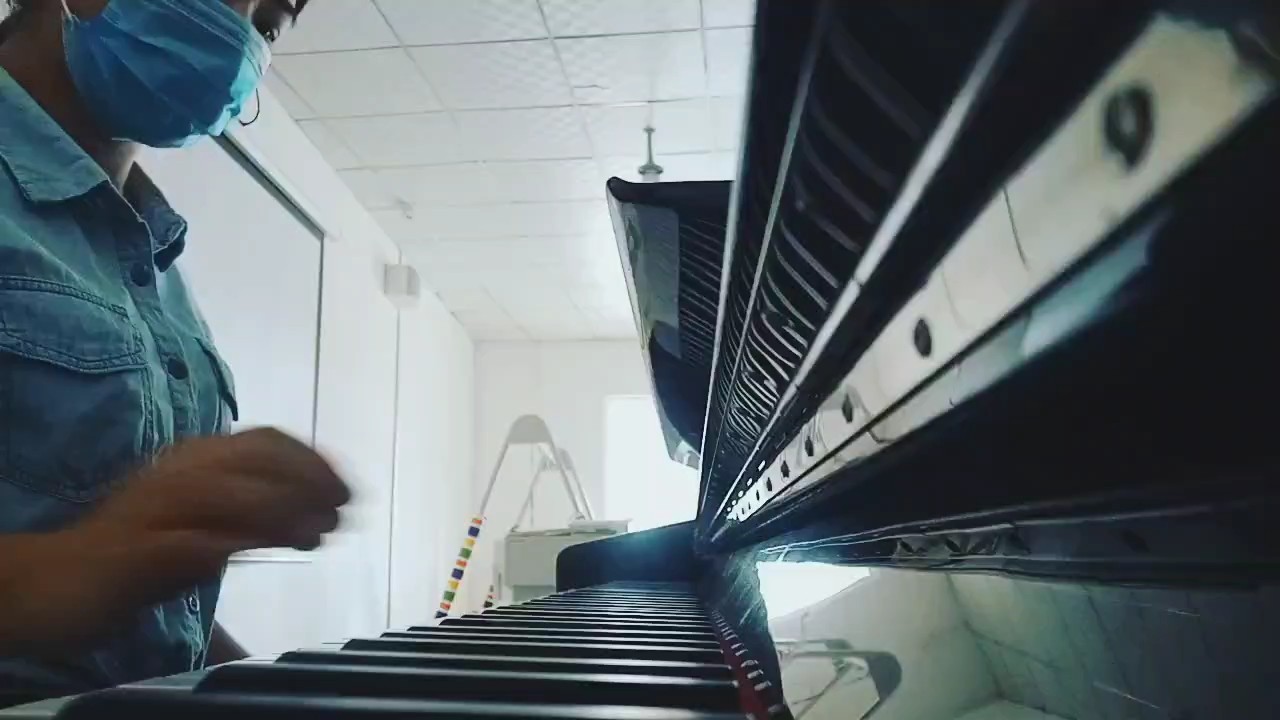 只练了前奏一点点🎶