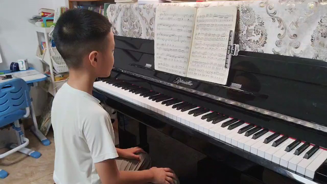 啥也没有，想看什么自己看