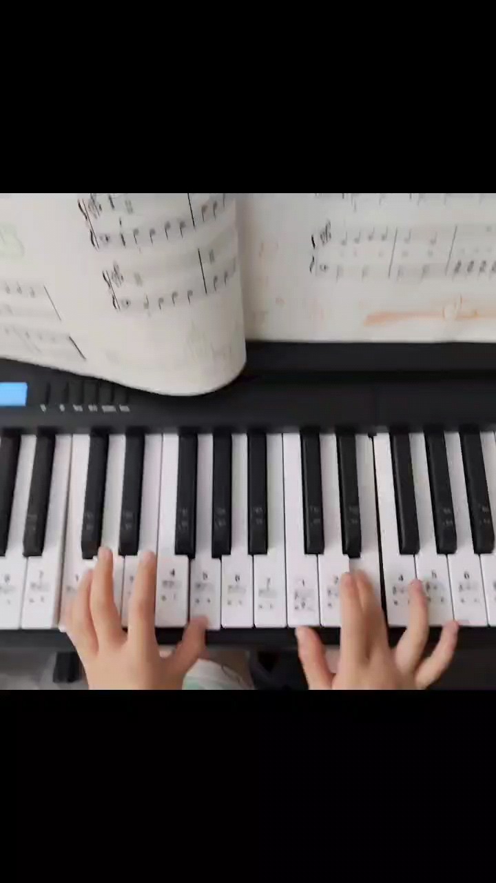 看起来真像士兵！