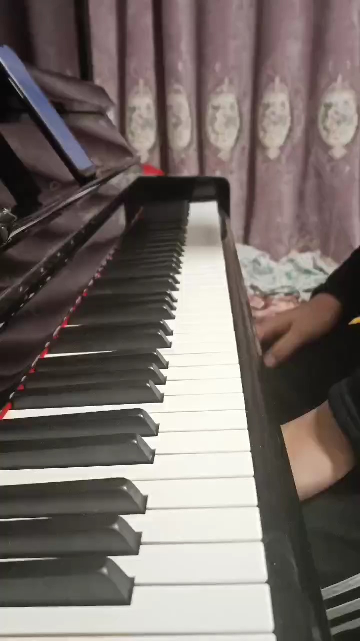 太紧张啦，弹个片段吧😉😉😉😉