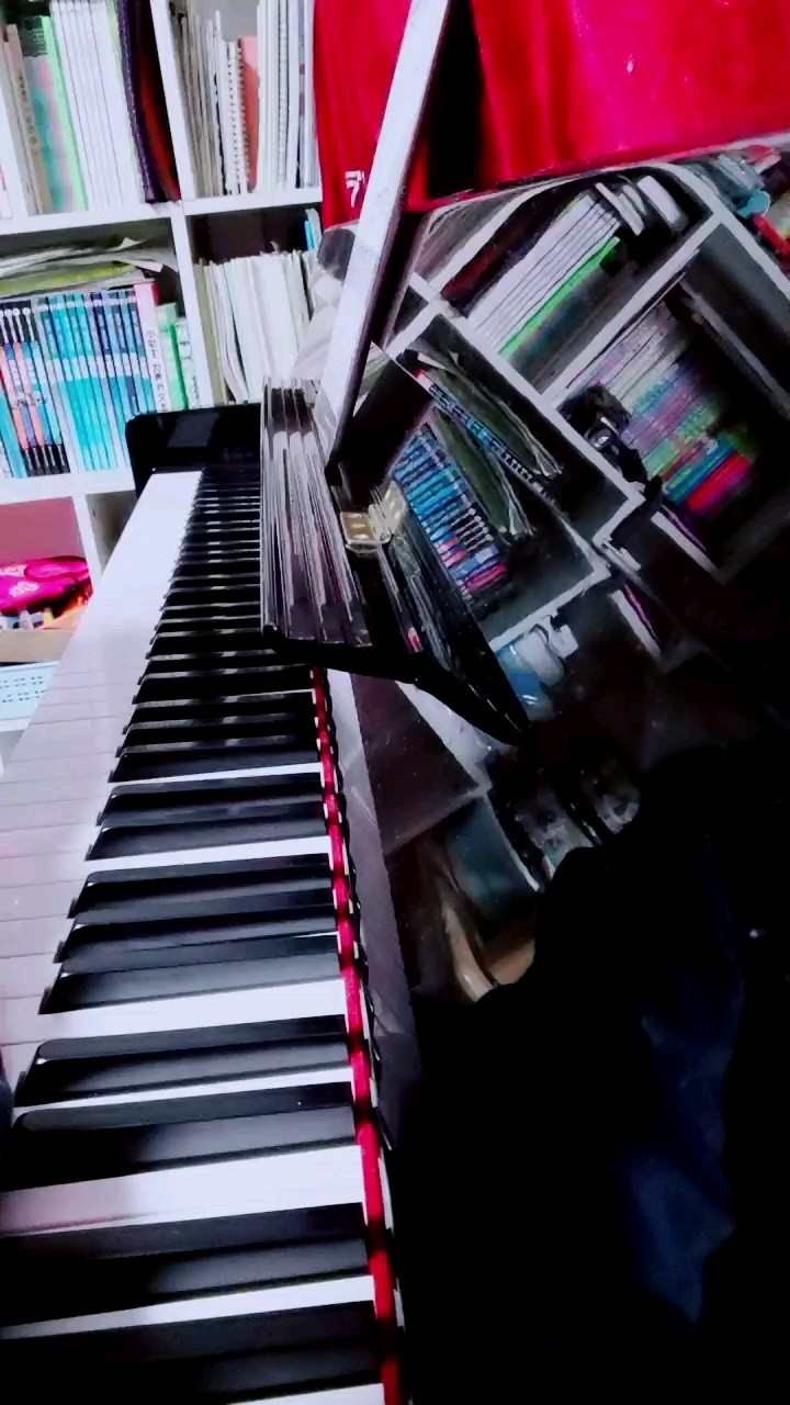 (〜￣▽￣)〜
