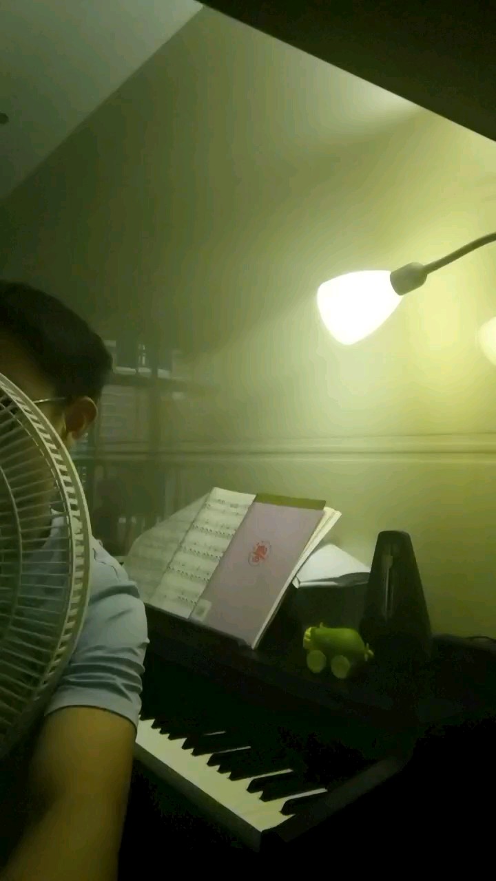 这是作者脑子自己想的谱子，应该很简单吧