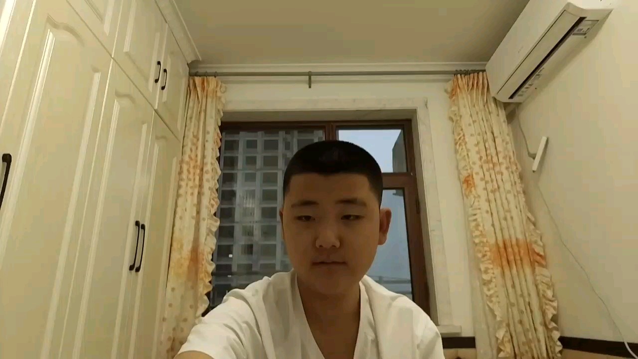 屋外在下雨，没有弹全，实力不怎么样，请人指导。