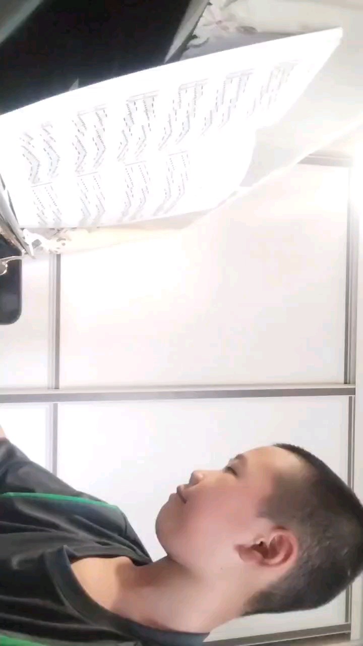 看到本条视频的人，作者希望动动你们的小手，点个关注加个赞，谢谢支持！