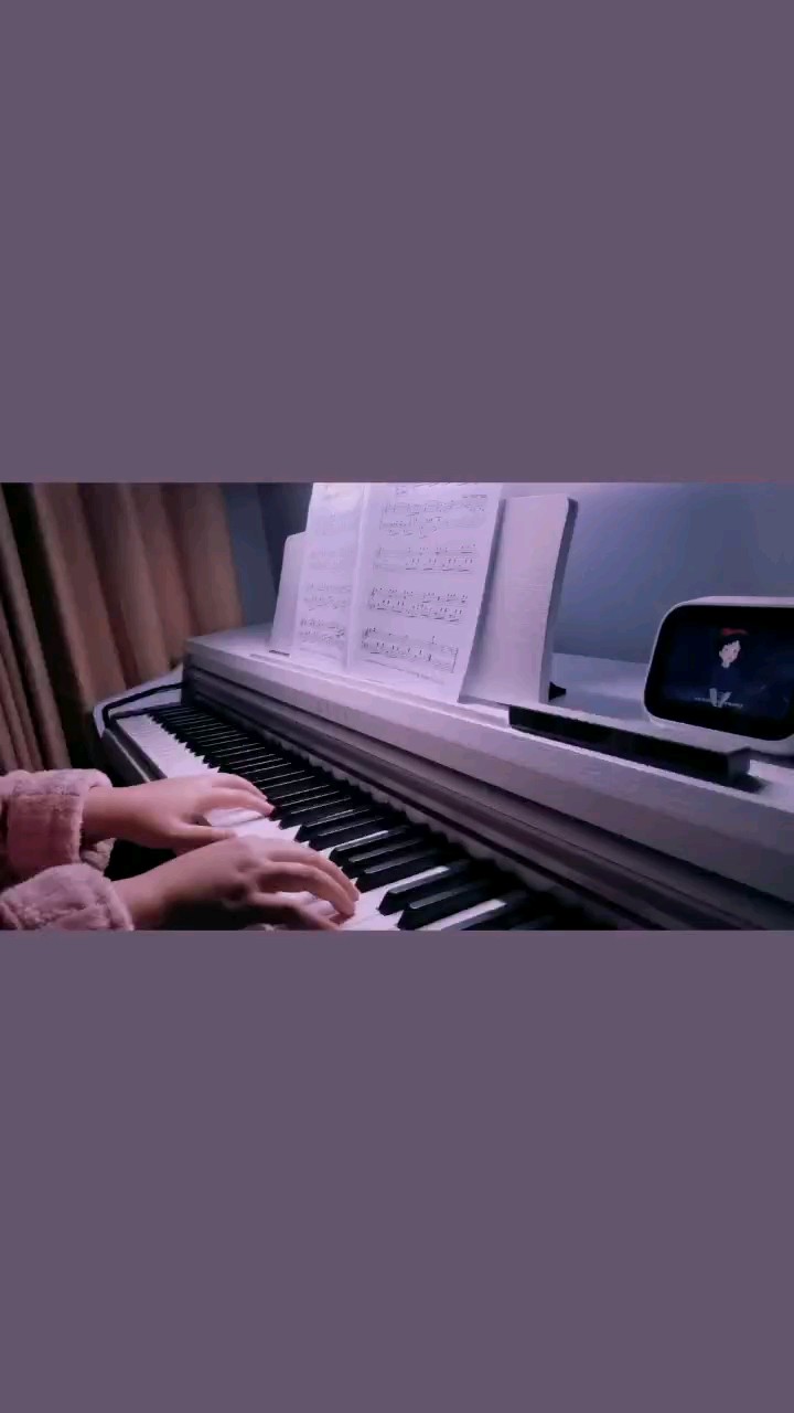 去见你的路上，阳光温柔，云朵可爱，连风都是甜的