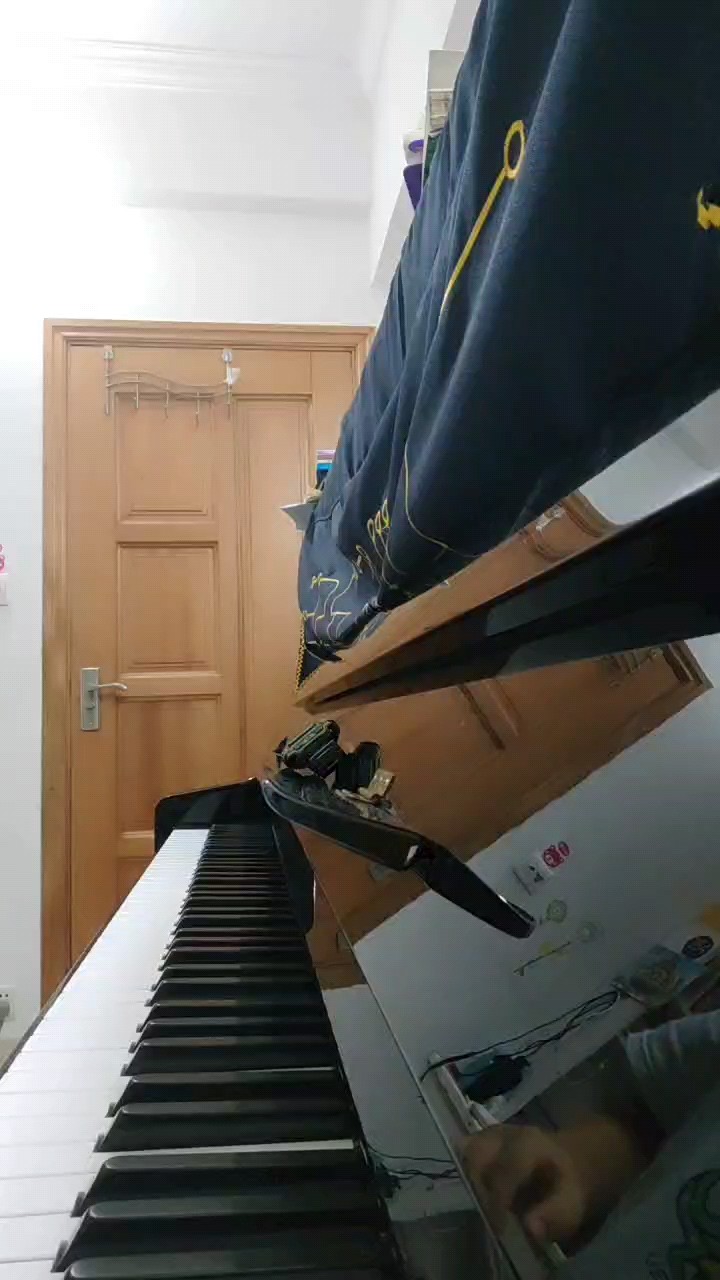钢琴谱还没扒完-_-||