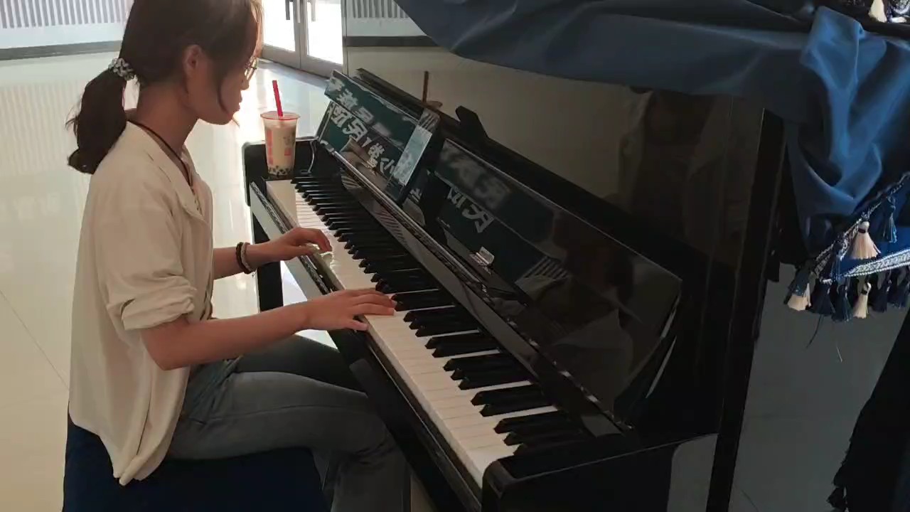 你说这世间法理千万句，不及一声我愿意