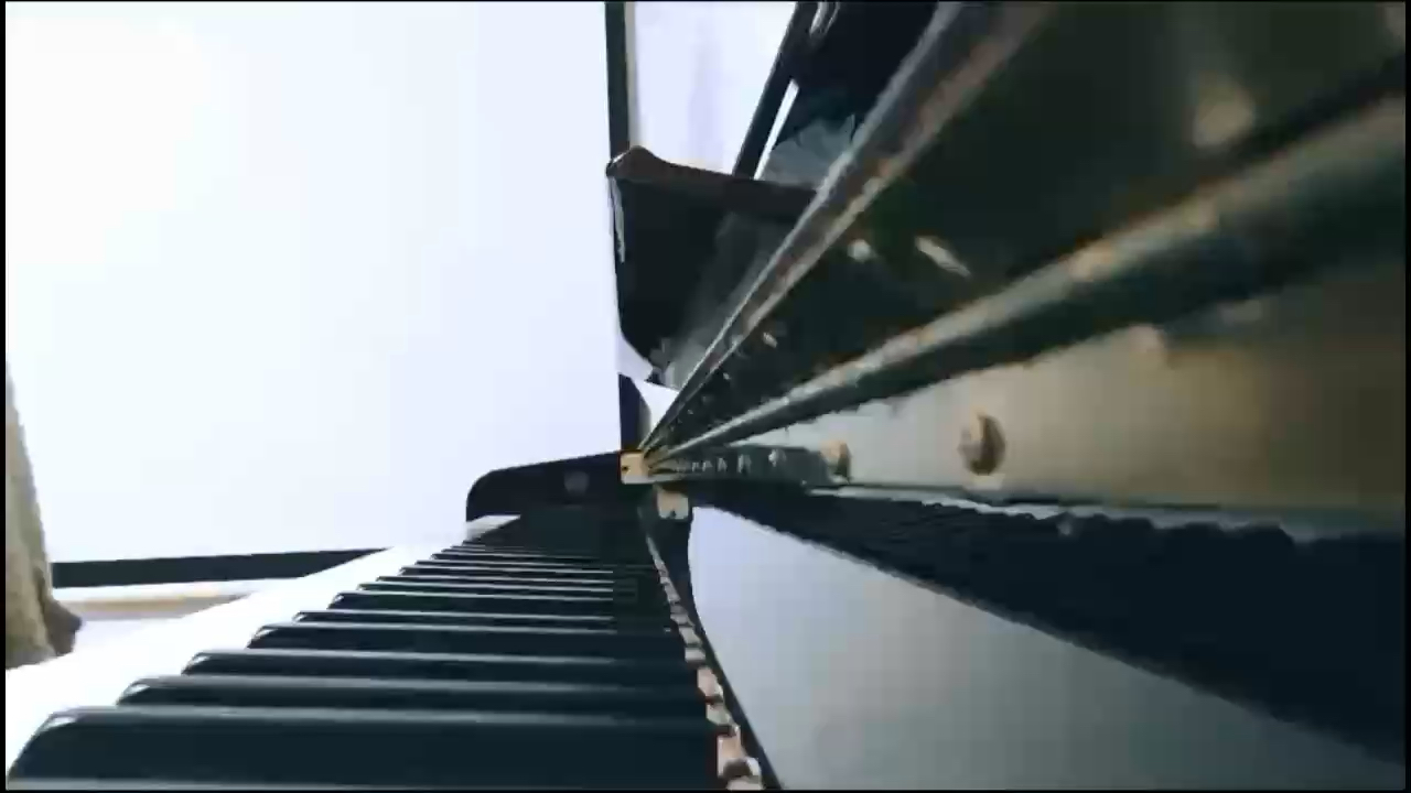 放假了 在家练练琴🎹