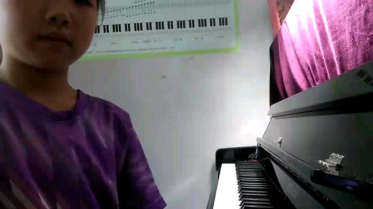 我祈祷拥有一颗透明的心灵
和会流泪的眼睛