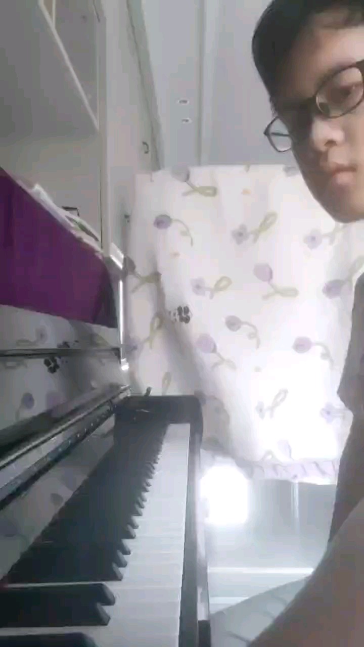 简化版，弹得不太好背景也不好看见谅谢谢