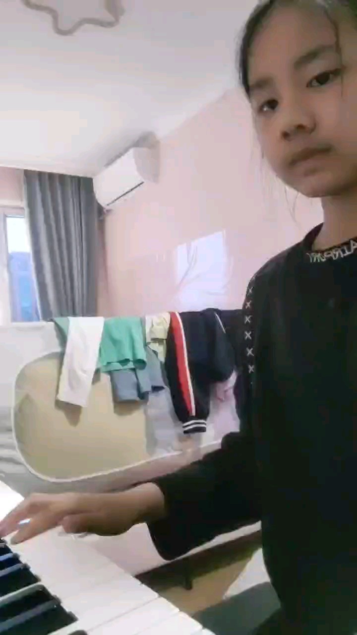 学了一点点，我是新人～有明显的错音和节奏不稳定，有建议尽管提就好了～