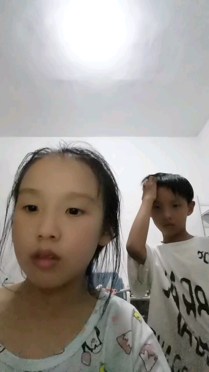 不是很会😭，可不可以给个小花💐