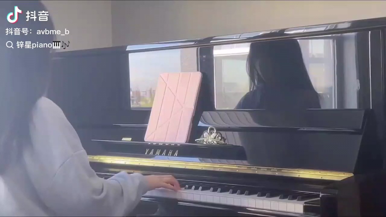 雨天总会变晴，我也会更爱你，落叶藏不住心意~