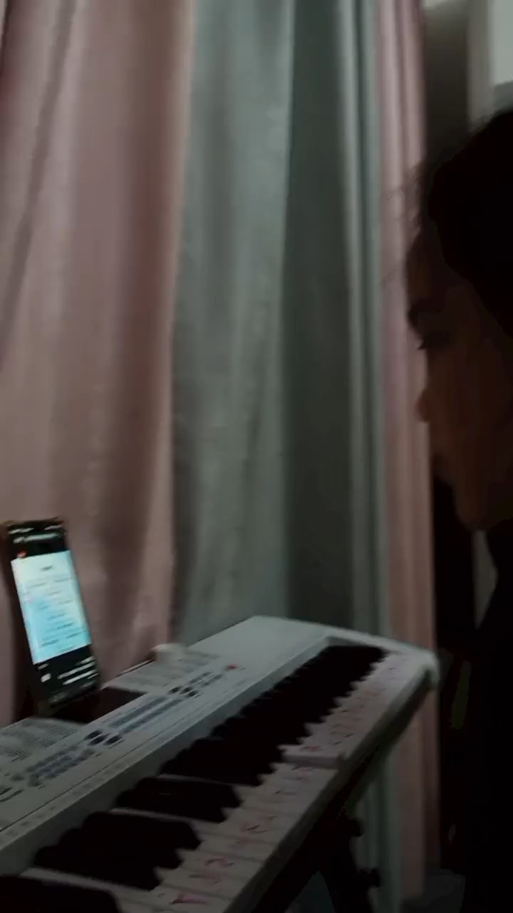 哈哈，请点赞
