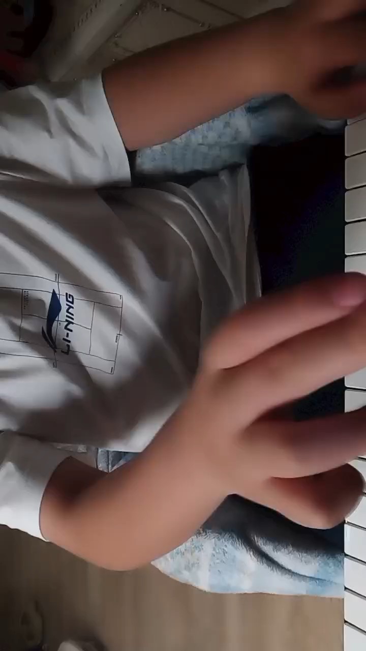 要开学了，烦死了O_o