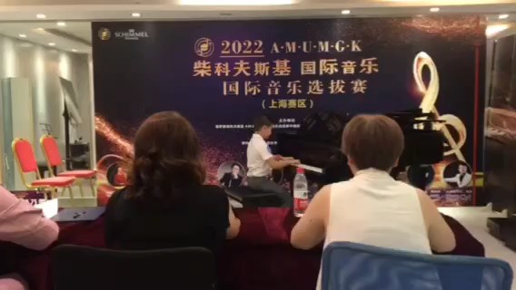 节奏轻快的一首曲子，练了两个月