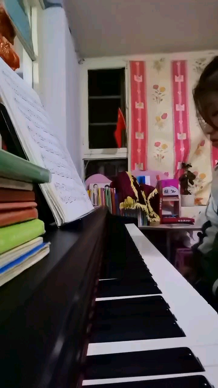 嗯，一点都不熟。