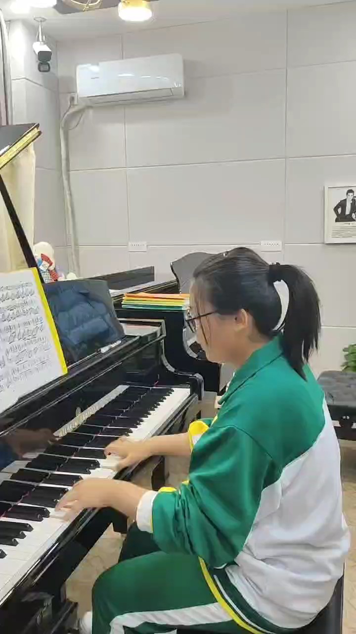 看着她一点点成长，真是欣慰