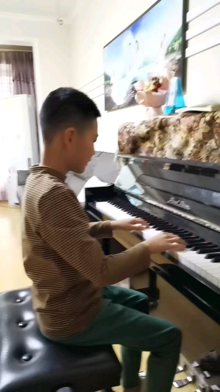 曲调弹的优美生动