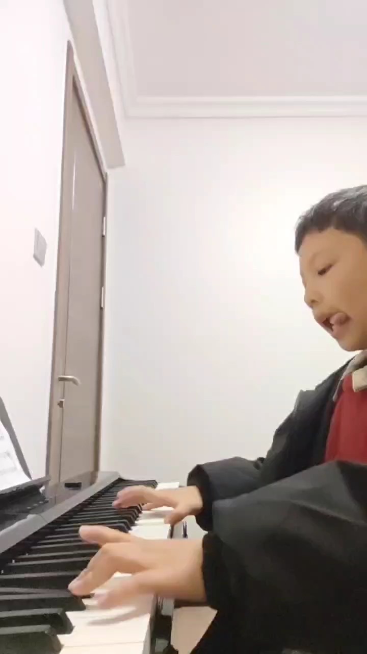 超快速弹奏《土耳其进行曲》。无加速