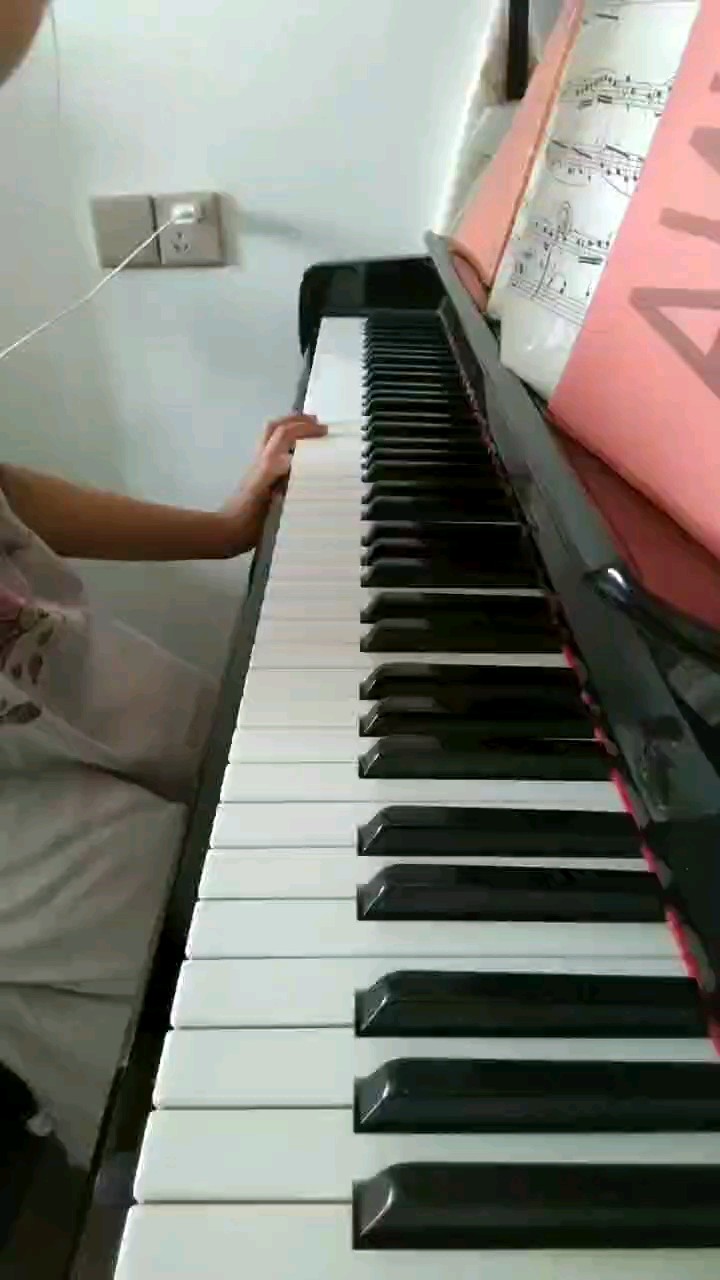 希望弹的更好,这首曲子要用在比赛上，真紧张啊~