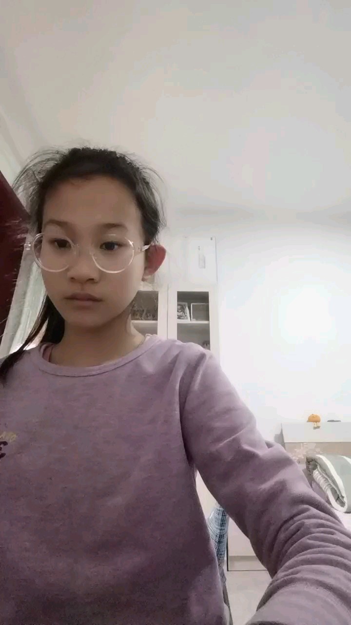 给我一朵花或者是一个关注