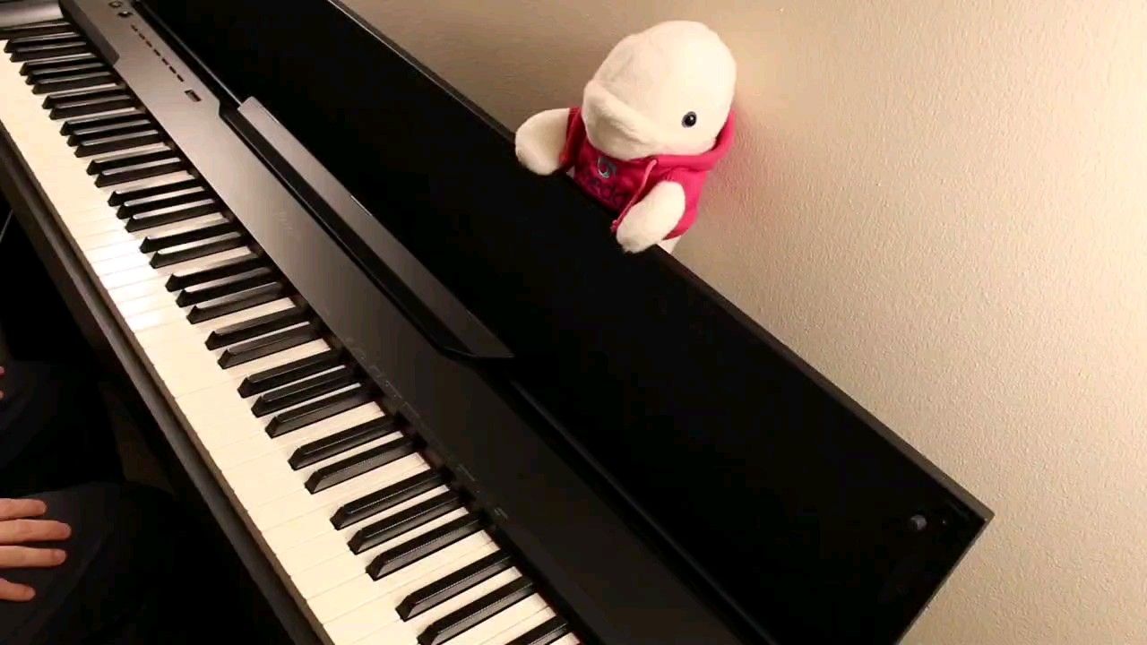 这首曲子让我喜欢上了Yiruma 的音乐🎶。流过心河的可以是对亲人的思念，可以是悠然恬静的一日，或者仅仅是音乐本身