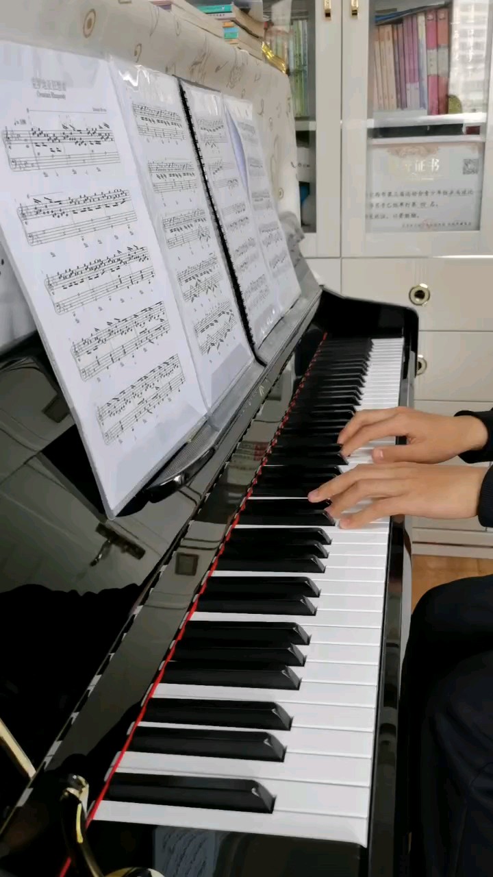 弹的有点不好，多多包涵