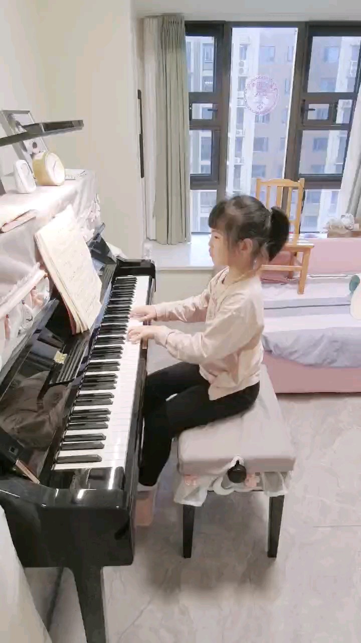 宝贝的即兴演奏