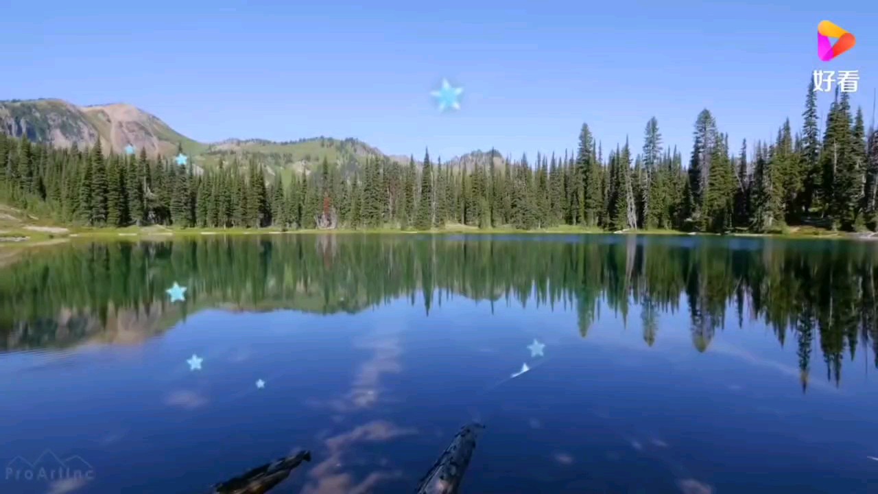 水边的阿狄丽娜美景