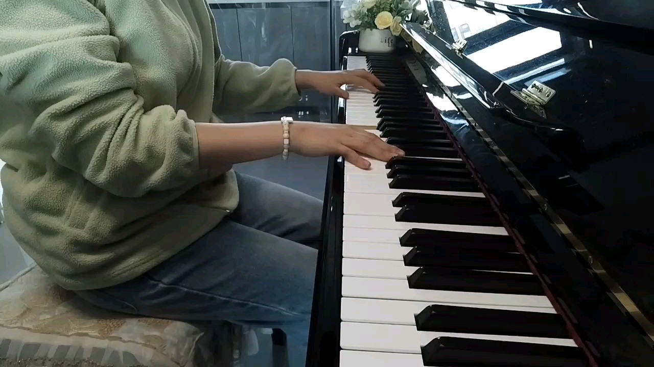 在春天，把自己交给春风和花海，一切都慢慢变好🌸🌸🌸（第1次录视频有亿点点紧张😨）