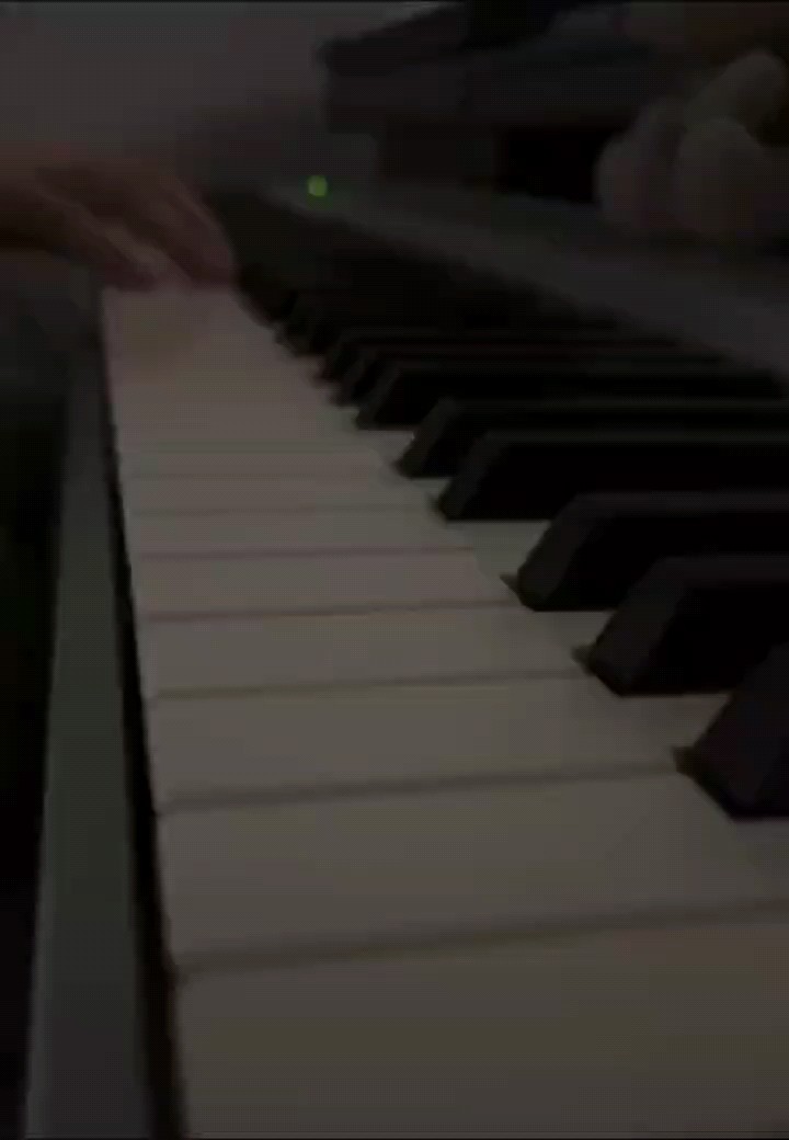 请问有人知道这首曲子叫什么吗？感谢感谢呀！