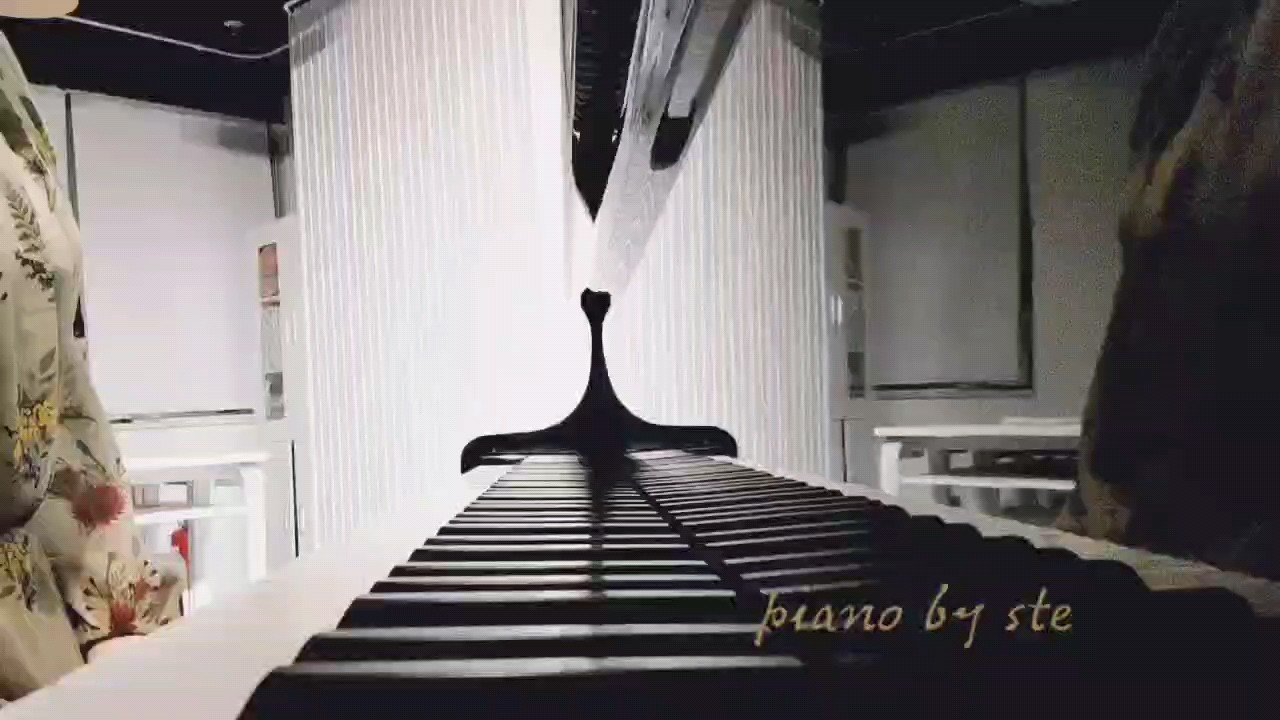好悲的歌😭😭😭