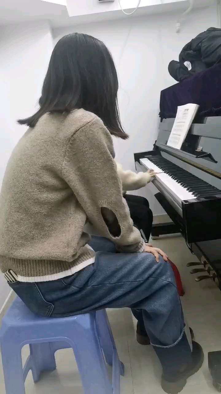 搞笑