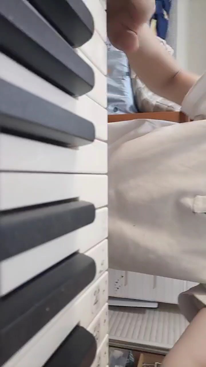 这已经是我的第10个视频了！希望大家能够支持我一下，如果想查看更多信息的话，请前往主账号:hukfoper

第10个肯定要做一个不一样的。之后还有第40个，第120个，第150个和第200个。
分别是起风了，上春山，青花瓷和与你同在