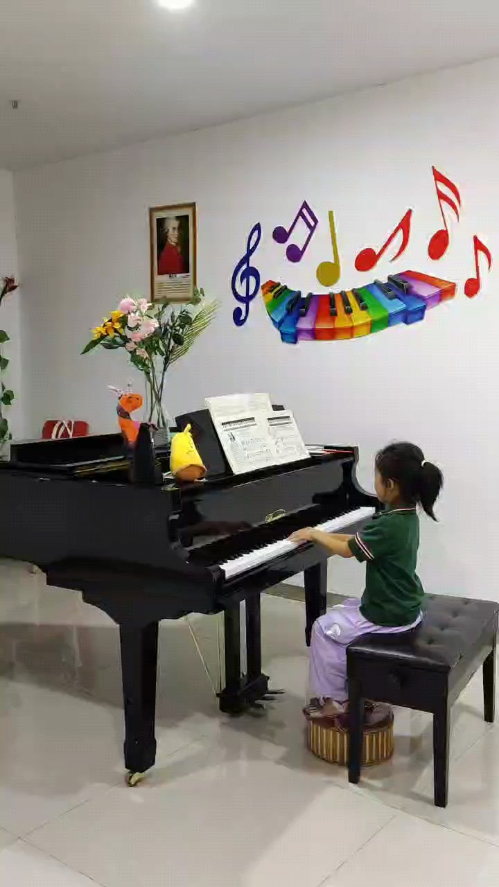 日常钢琴课，子曦同学还课视频