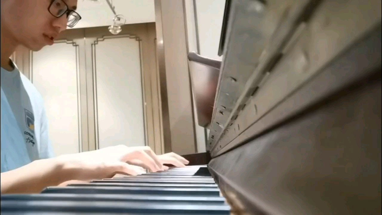 这段配乐应该算是《哪吒2》里最让我感动的配乐之一吧，就即兴弹奏了一下。