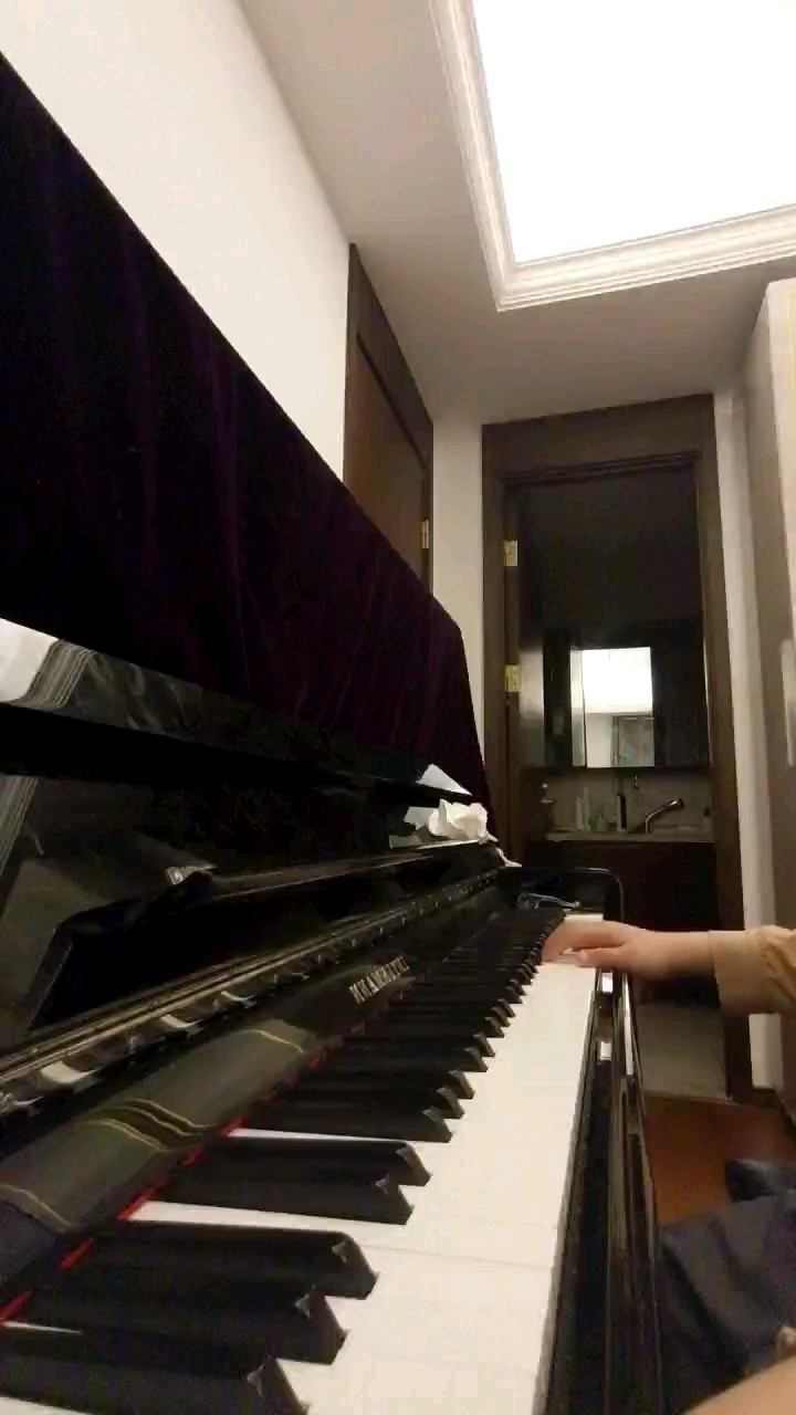 弹钢琴弹的有点卡。