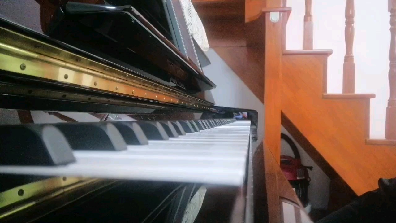 發(fā)布的第一首曲子