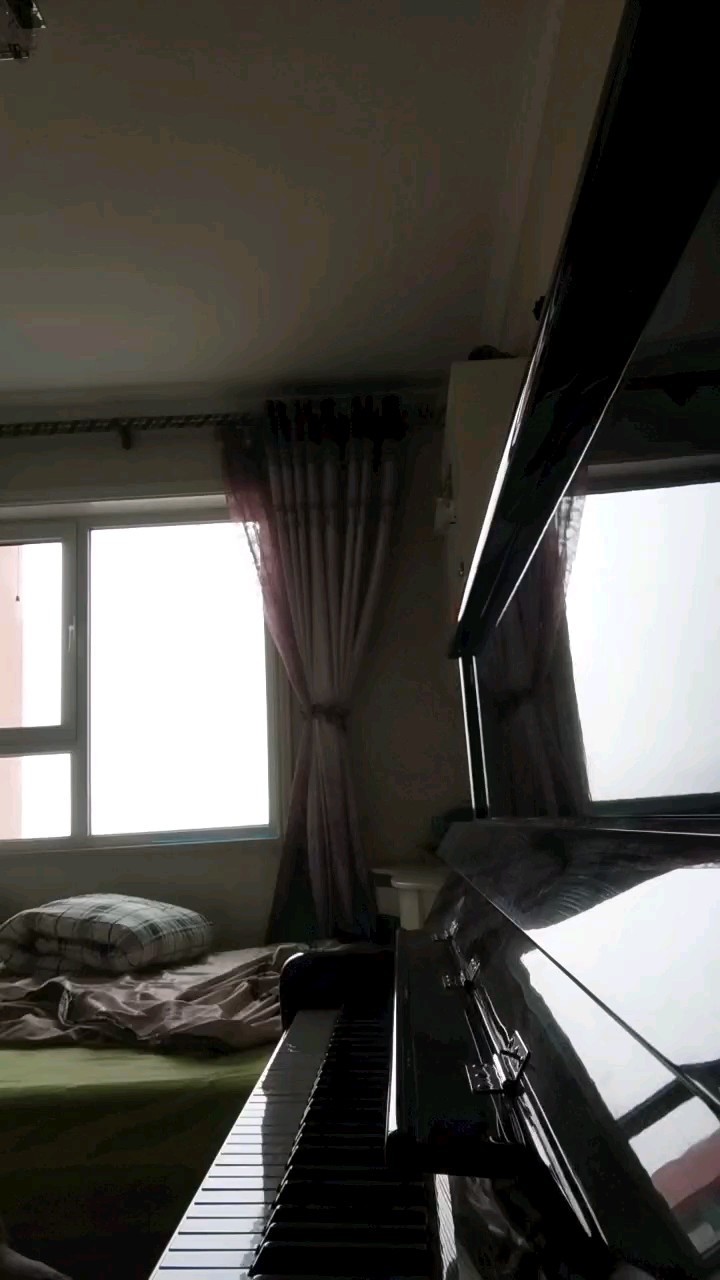 请忽略我的床，一睡醒就想弹琴的急切心情～