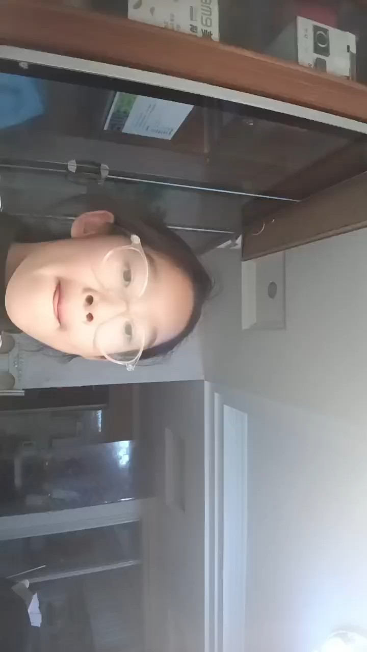 刚学会只会右手，有点小错音，大家给我点点赞我也会给大家点的！❤