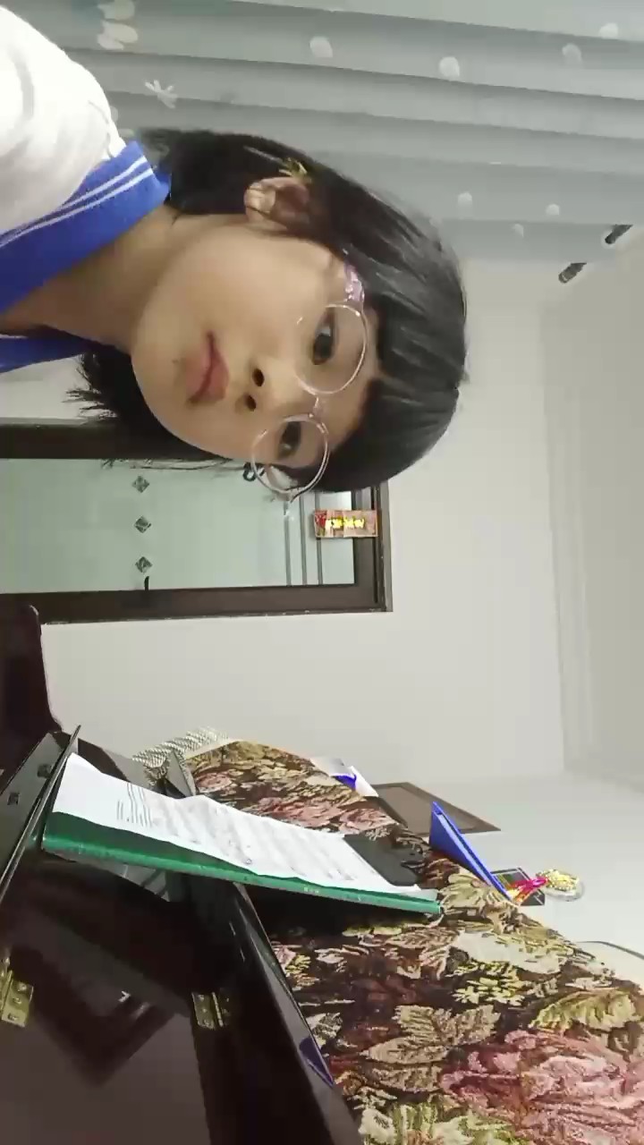 8岁的第一次录视频，也是人生的第一次录视频