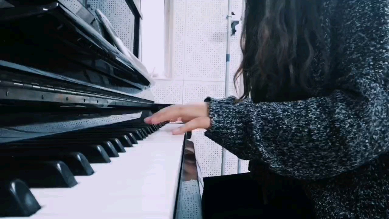 第一次弹流行歌曲ʕ ᵔᴥᵔ ʔ
