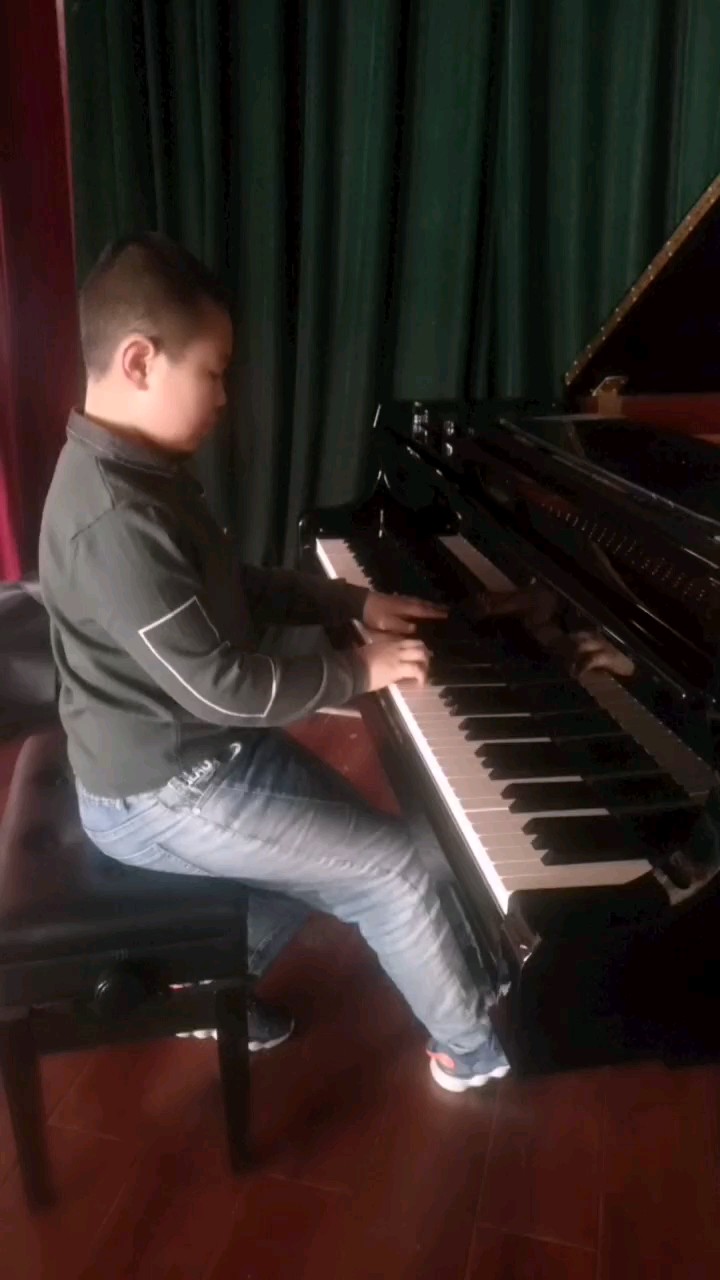 這是我初學的，可能彈的有點不好好騎，審核員高抬貴手